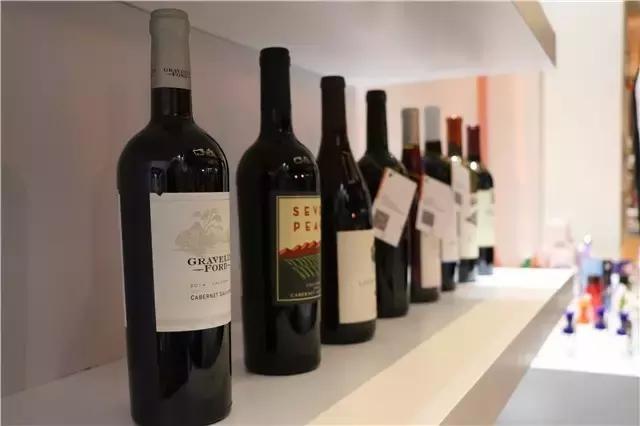 两个小时就能逛遍全世界?好喝的酒果然都是糖衣炮弹