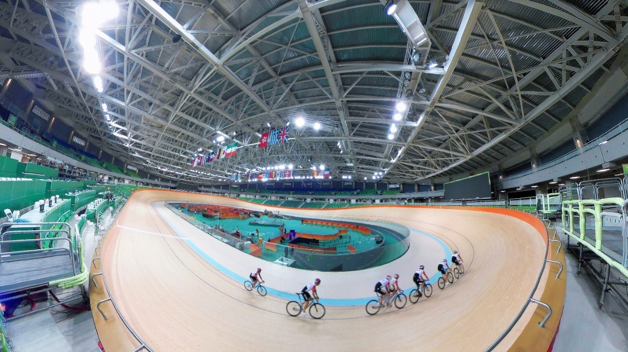 用vr看效果图,用vr一体机看世界杯