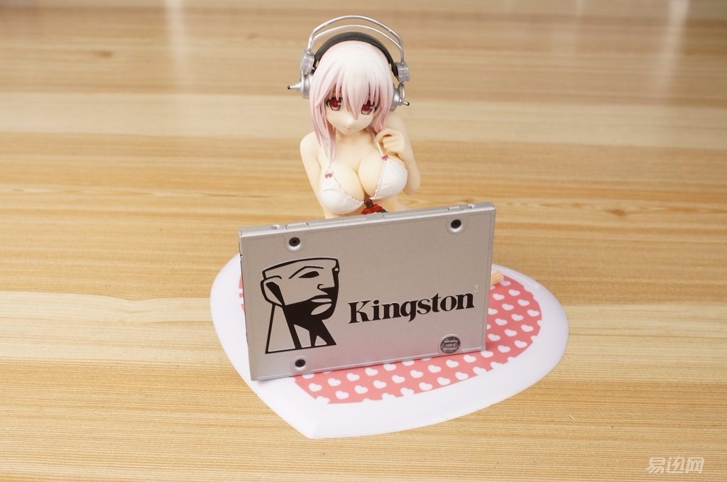 金士顿uv400固态真假,金士顿uv400怎么插固态硬盘