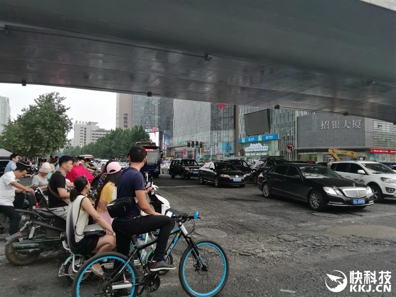 荣耀note8支持256g吗,荣耀6.5英寸高端机