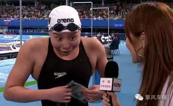 钥匙忘车里砸哪个玻璃,把车钥匙锁车里只能砸玻璃怎么办