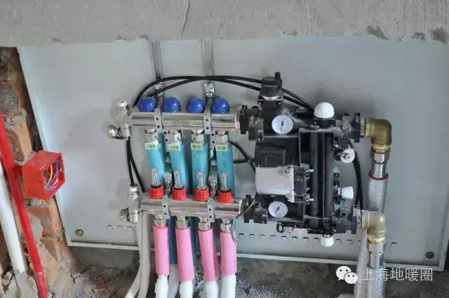 地暖分集水器弹起,地暖温控分集水器