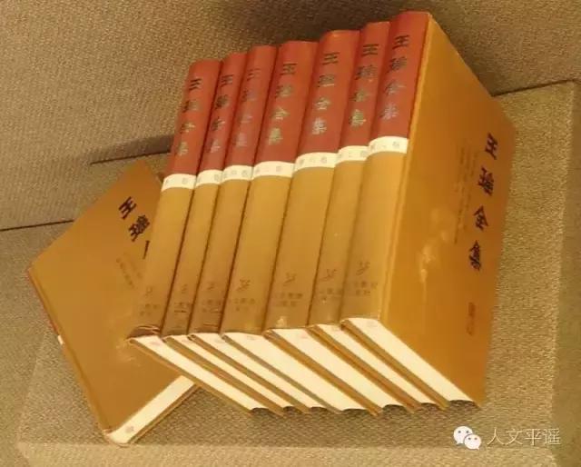 行走在乡野的路上,行走在山野乡间