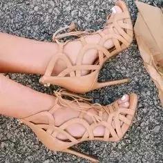 高跟鞋这样穿一整天不累脚,好穿又好看高跟鞋推荐