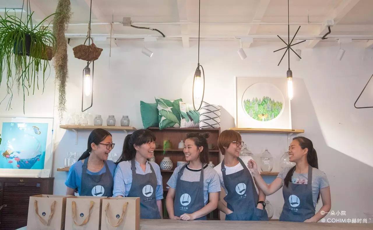 夜访北京皇城根儿下的五家花店：七夕不约会，只约花讲花艺