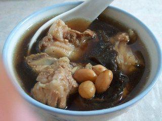 老公嫌弃我胸小喂不饱宝宝,真的这样吗?