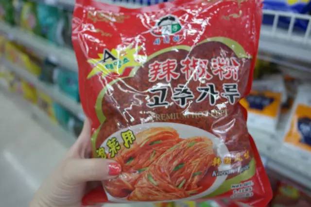 韩国进口乐天扁桃仁夹心巧克力,韩国进口乐天巧克力打糕派