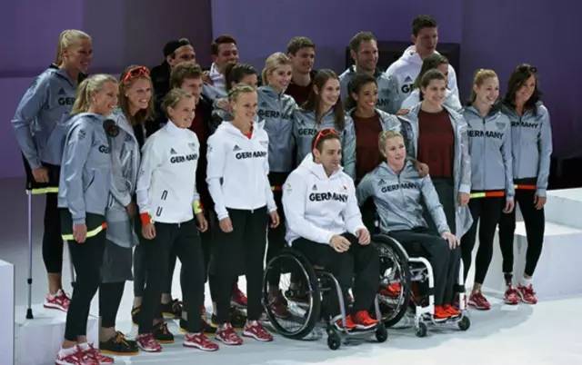 曾经美爆的社会主义复古风哪去了？为什么叕玩起了番茄炒蛋的老梗