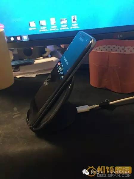 三星s7edge可以用3.0快充,三星s7edge靠什么进行无线充电