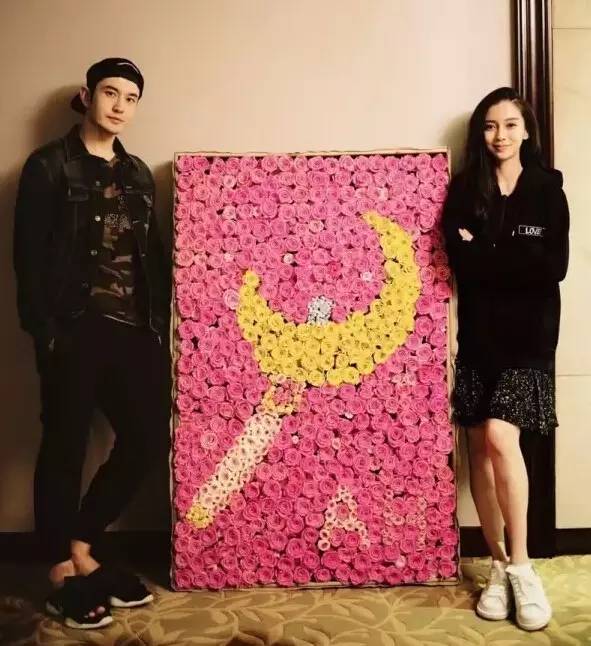 每日星范|范冰冰论手机壳种草狂魔，我只服范爷！