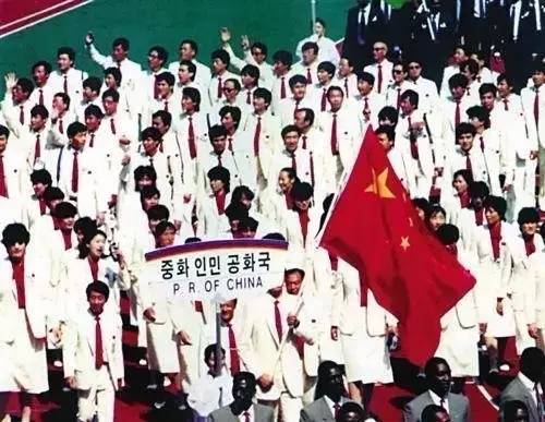 曾经美爆的社会主义复古风哪去了？为什么叕玩起了番茄炒蛋的老梗