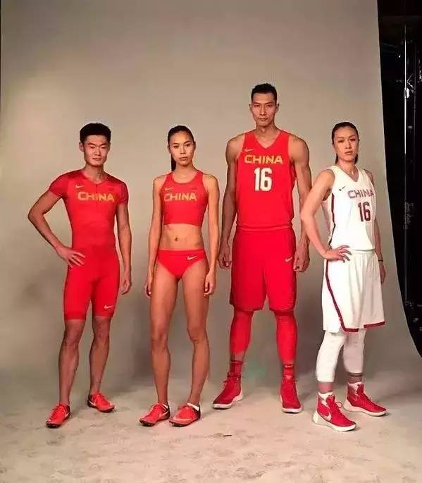 曾经美爆的社会主义复古风哪去了？为什么叕玩起了番茄炒蛋的老梗