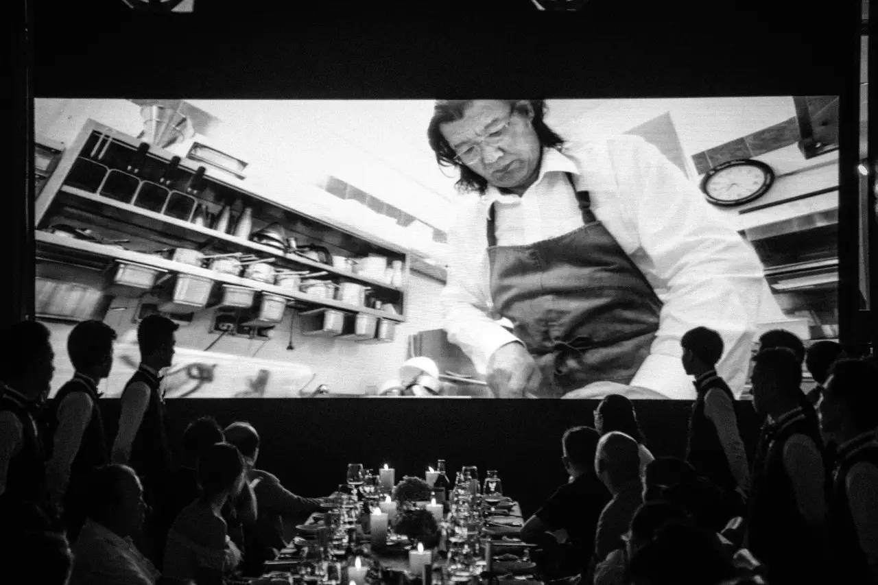 视频从“酥不腻”到“吃不腻”，谁和大董有一腿