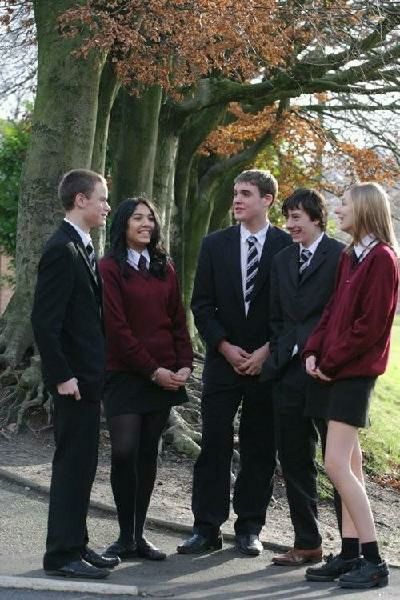 校服各国大比拼,我国校服大比拼