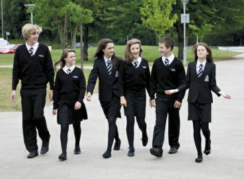 校服各国大比拼,我国校服大比拼