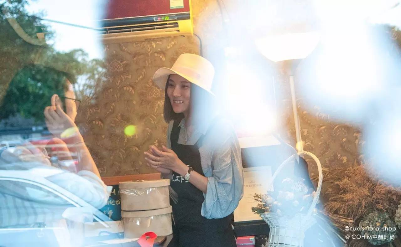 夜访北京皇城根儿下的五家花店：七夕不约会，只约花讲花艺