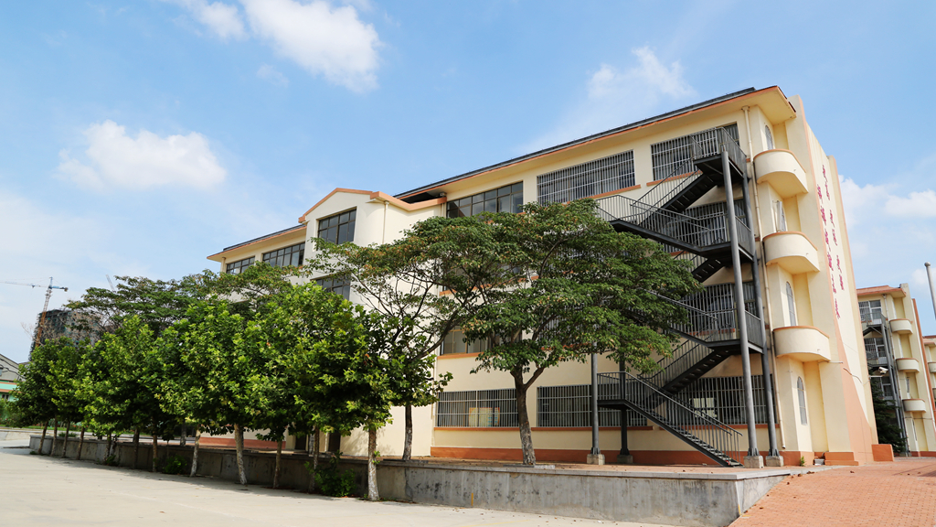 山东省威海市文登区七里中学介绍,威海市文登区七里中学转第二中学