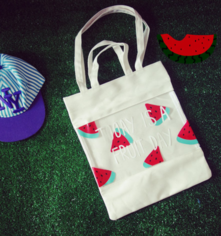 有哪些大牌又实用的帆布包,ins恶搞文艺透明帆布包