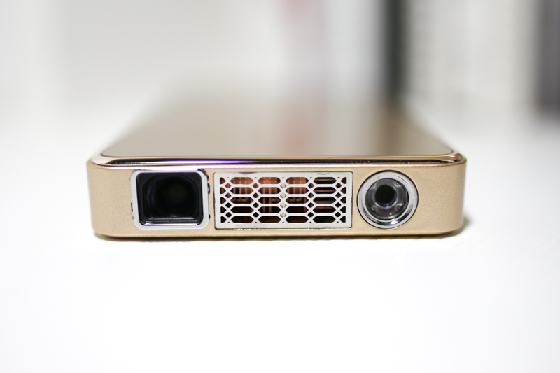 和小媚一起看电影!神画小媚微投体验