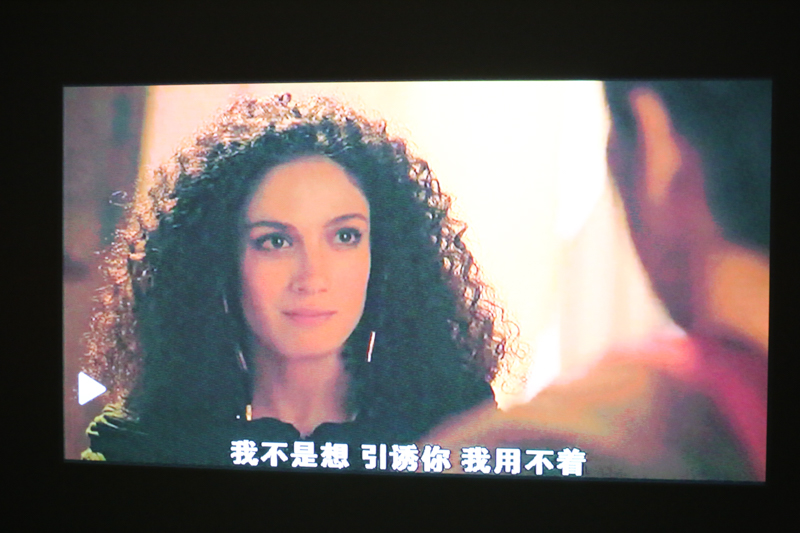 和小媚一起看电影!神画小媚微投体验