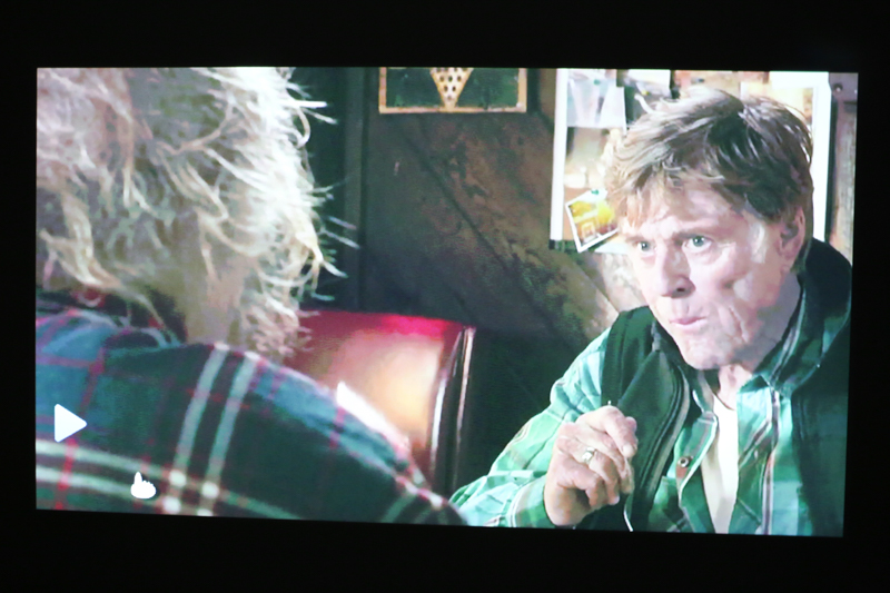 和小媚一起看电影!神画小媚微投体验