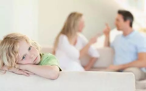 宝强是怎么离婚的,宝强离婚是谁要求的