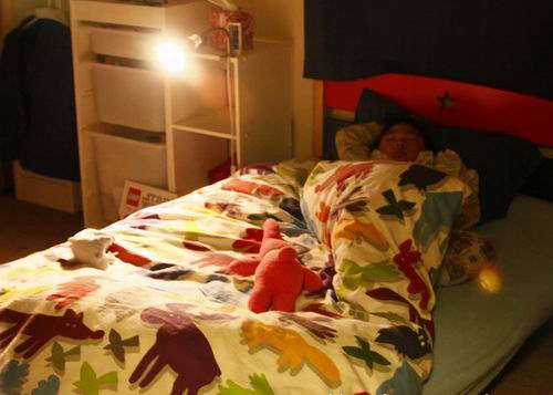 6岁孩子胸部开始发育？妈妈这样的恶习伤害的不仅仅是眼睛！