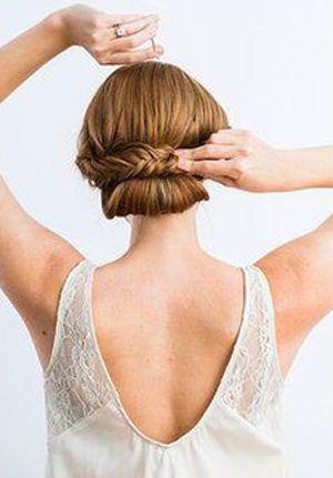 齐肩短直发盘发,气质款卷发盘发