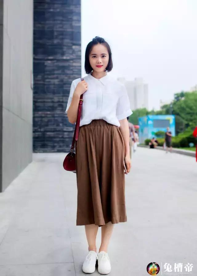 穿上运动鞋去跑10公里,穿上跑鞋就可以运动