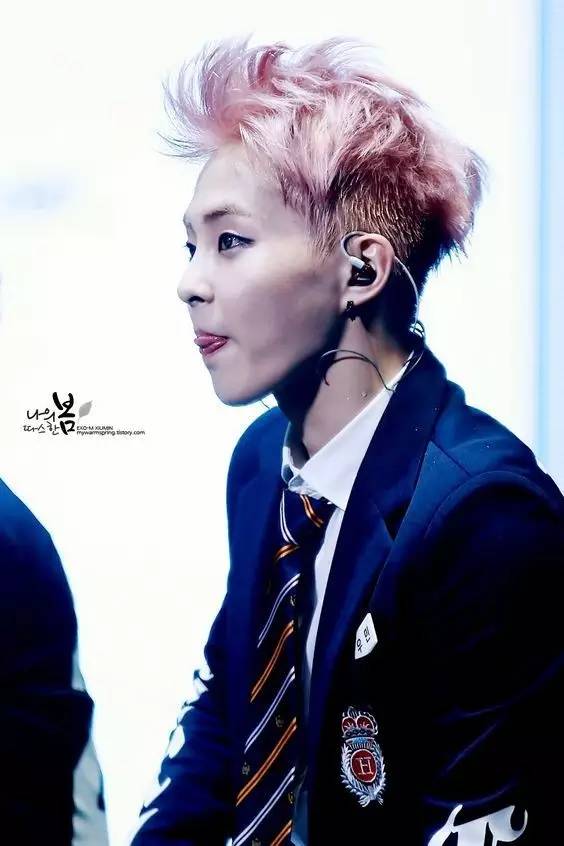 颜控|真心美美哒看欧巴们穿樱花粉