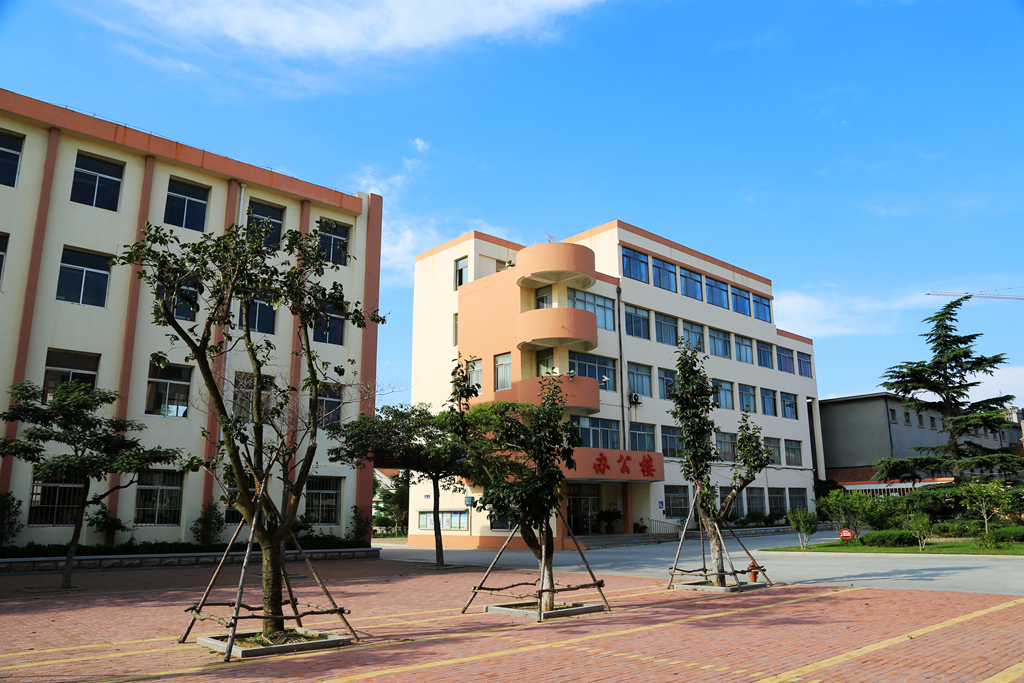 山东省威海市文登区七里中学介绍,威海市文登区七里中学转第二中学