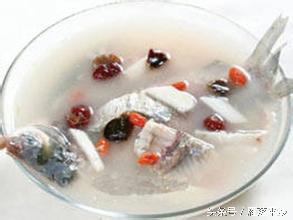 孕期羊水多对胎儿有危险吗,孕33周羊水过多胎儿畸形概率