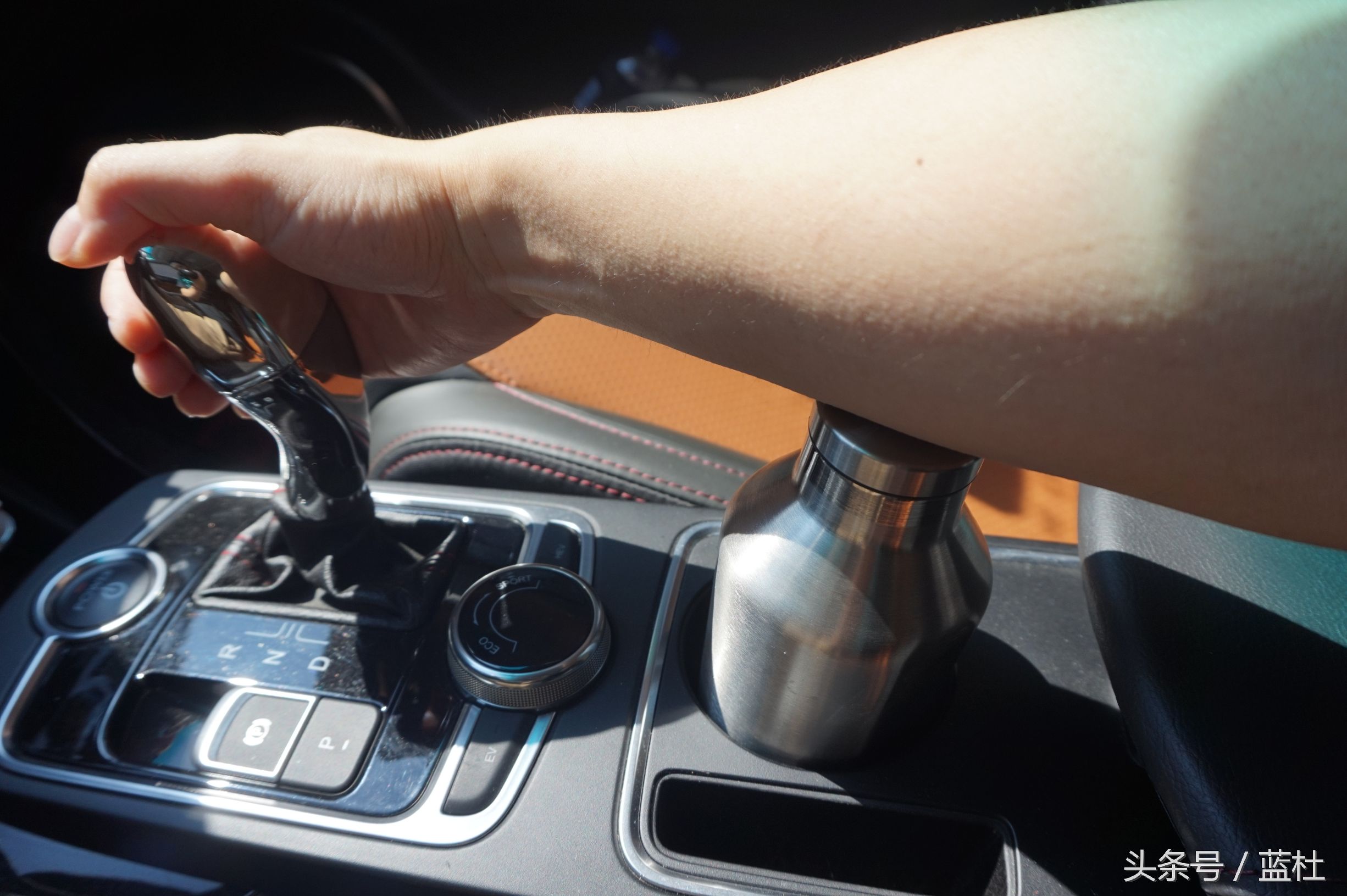 不建议买这么贵的杯子吗,200块买杯子