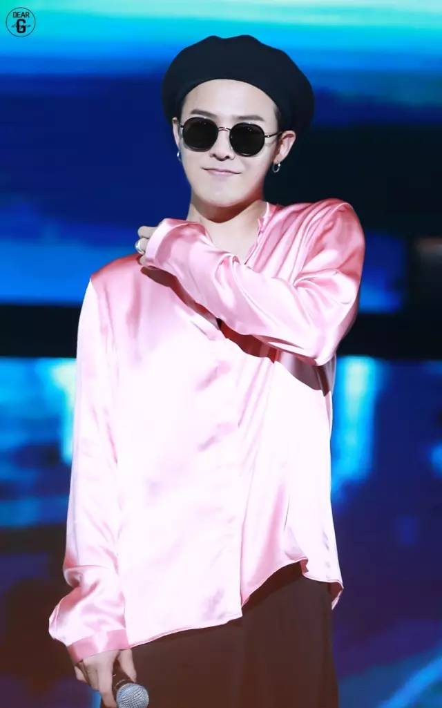 颜控|真心美美哒看欧巴们穿樱花粉