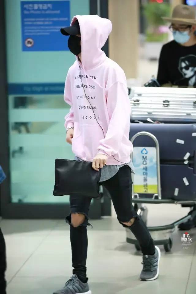 颜控|真心美美哒看欧巴们穿樱花粉