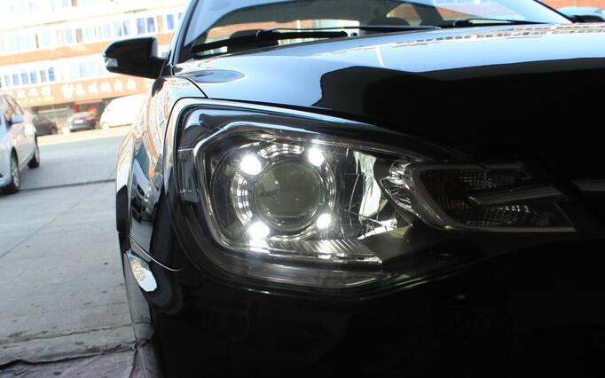 老款菱悦v3灯光高低调整,15款菱悦v3手动风采版