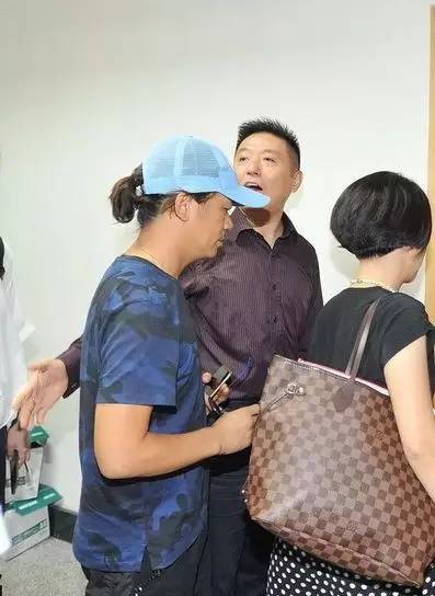 王宝强马蓉离婚事件全过程,王宝强离婚后孩子的情况