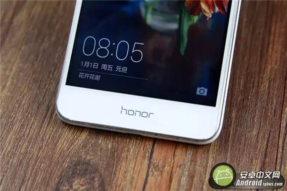 荣耀5.8英寸全面屏手机推荐,荣耀畅玩206.5英寸大屏