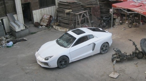 小伙3万改酷派为*博兰**基尼，开去女方家丈母娘说婚事妥妥