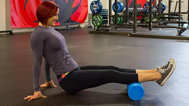 泡沫轴放松有效还是拉伸有效,拉伸泡沫轴和筋膜枪