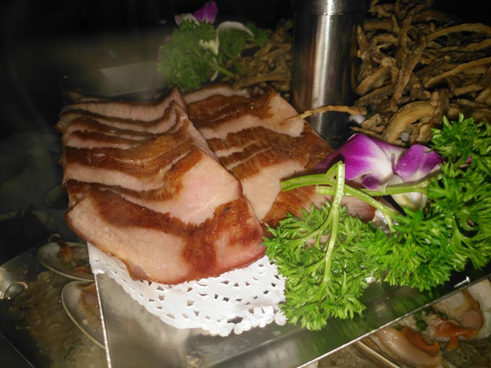 多变揽鲜又出新招:海鲜火锅霸王锅后这次出个五层塔!