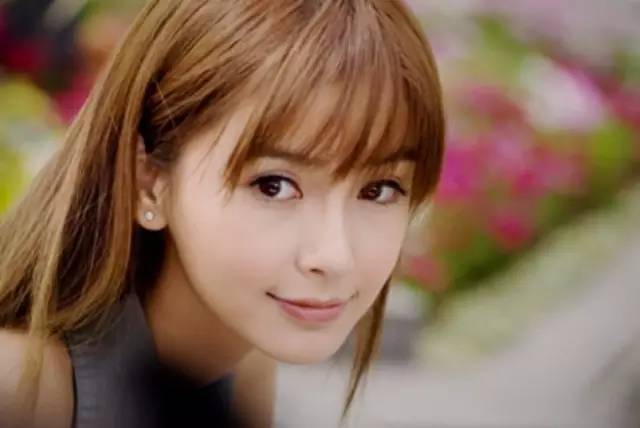 angelababy颜值这块惊艳到你了吗,angelababy年轻时有多惊艳