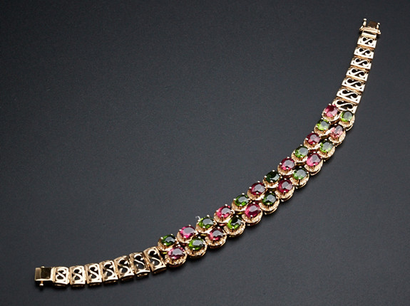 天然碧玺与人造碧玺的区别,买碧玺怎么说不会被坑