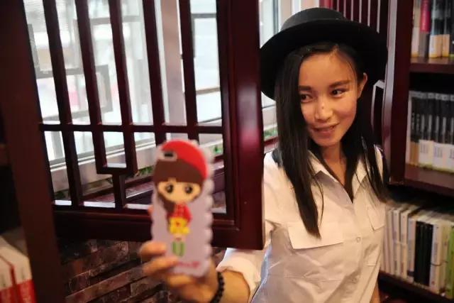 虽然我们很搓，但我们依然热爱装逼