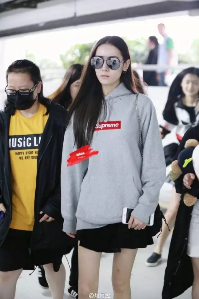 美式hiphop高街连帽卫衣,宽松潮牌oversize薄款卫衣搭配