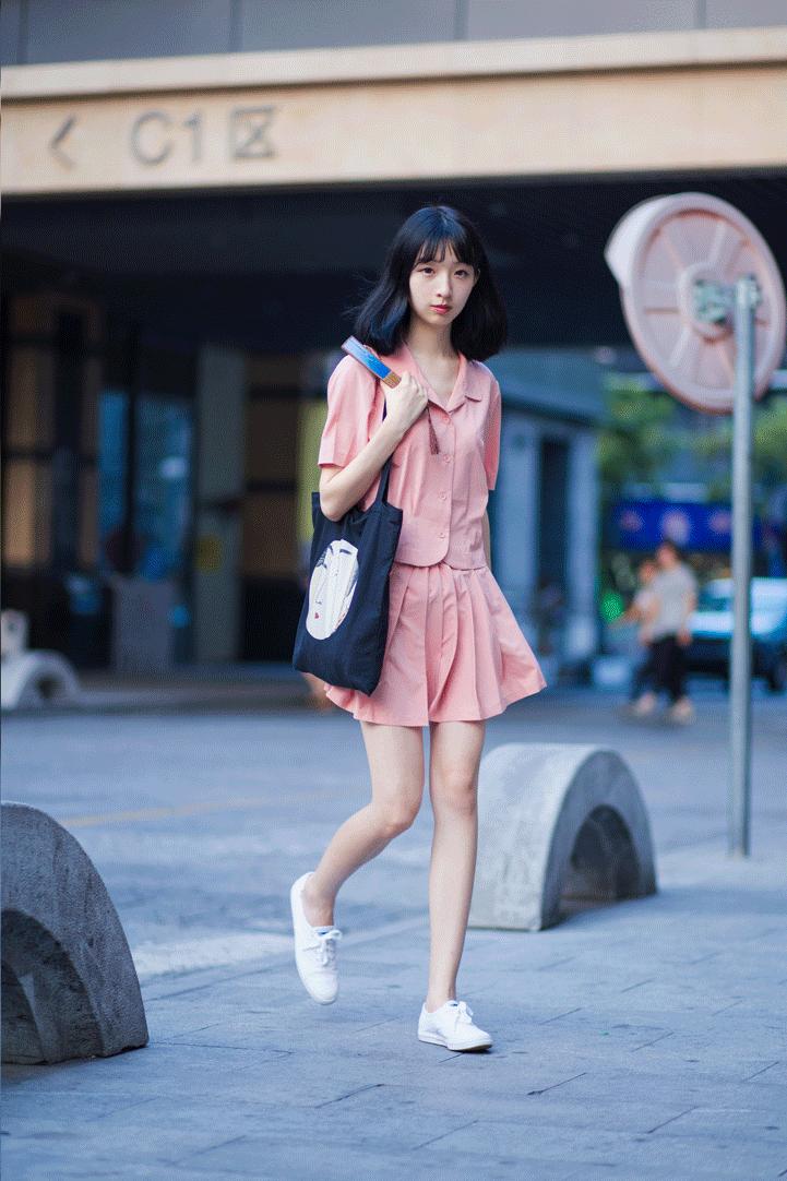 街拍什么颜色发色好看,回头率超高发色街拍