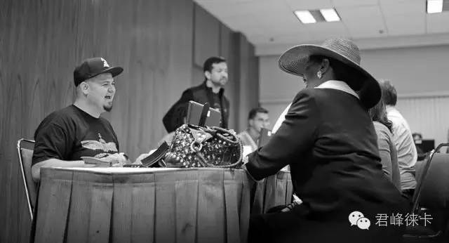 35mm镜头怎么选,摄影师为什么都喜欢35mm镜头