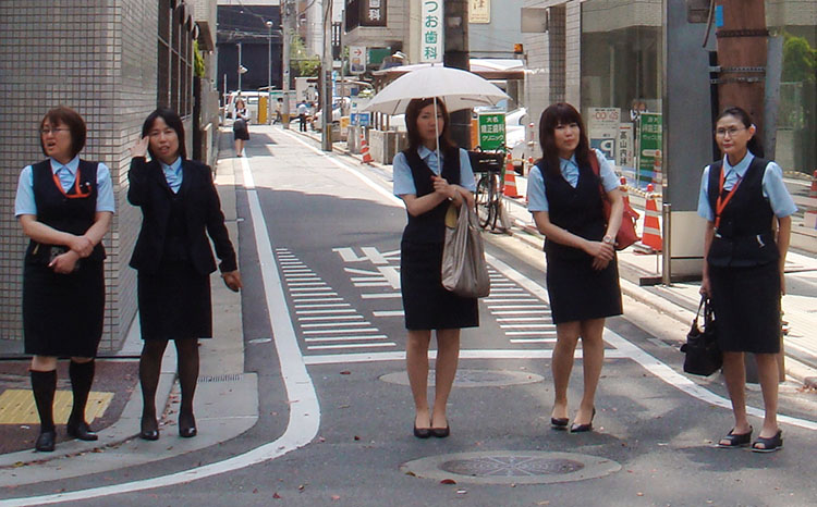 越漂亮女人越会穿衣,通勤穿搭工作职场y型身材