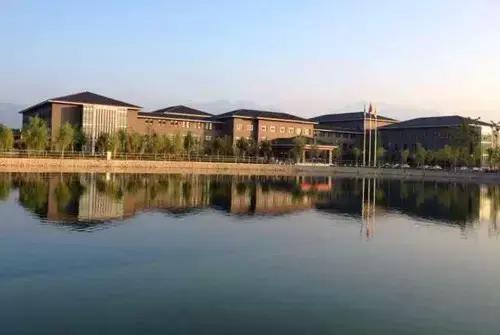 西安周边特色度假山庄可以爬山,西安周边值得去的度假村