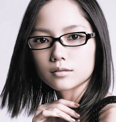 适合头发少的短发中年女性,脸小的好打理的中年女士短发